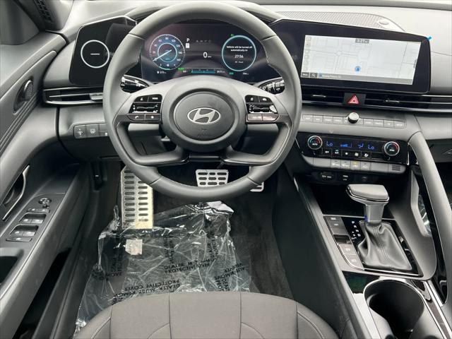 2025 Hyundai Elantra Sport 15