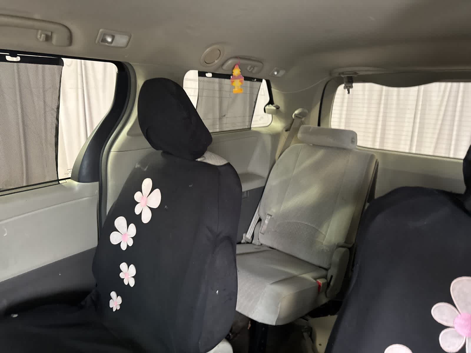 Thumbnail: 2017 Toyota Sienna - 16