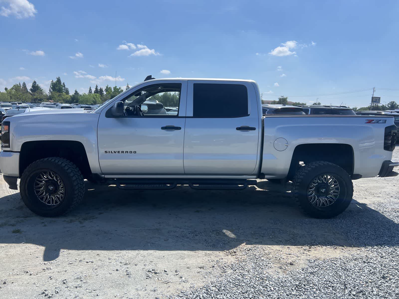 2018 Chevrolet Silverado 1500 LTZ photo 3