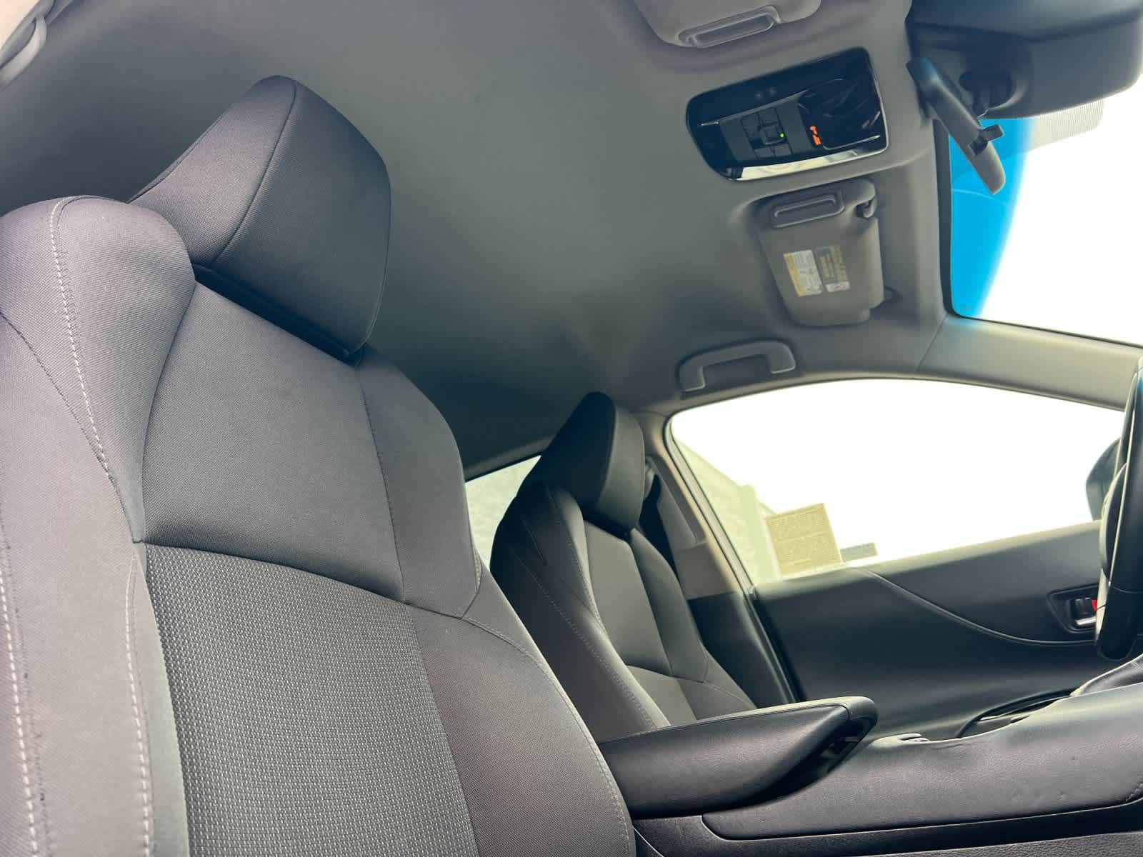 Thumbnail: 2022 Toyota Venza - 18