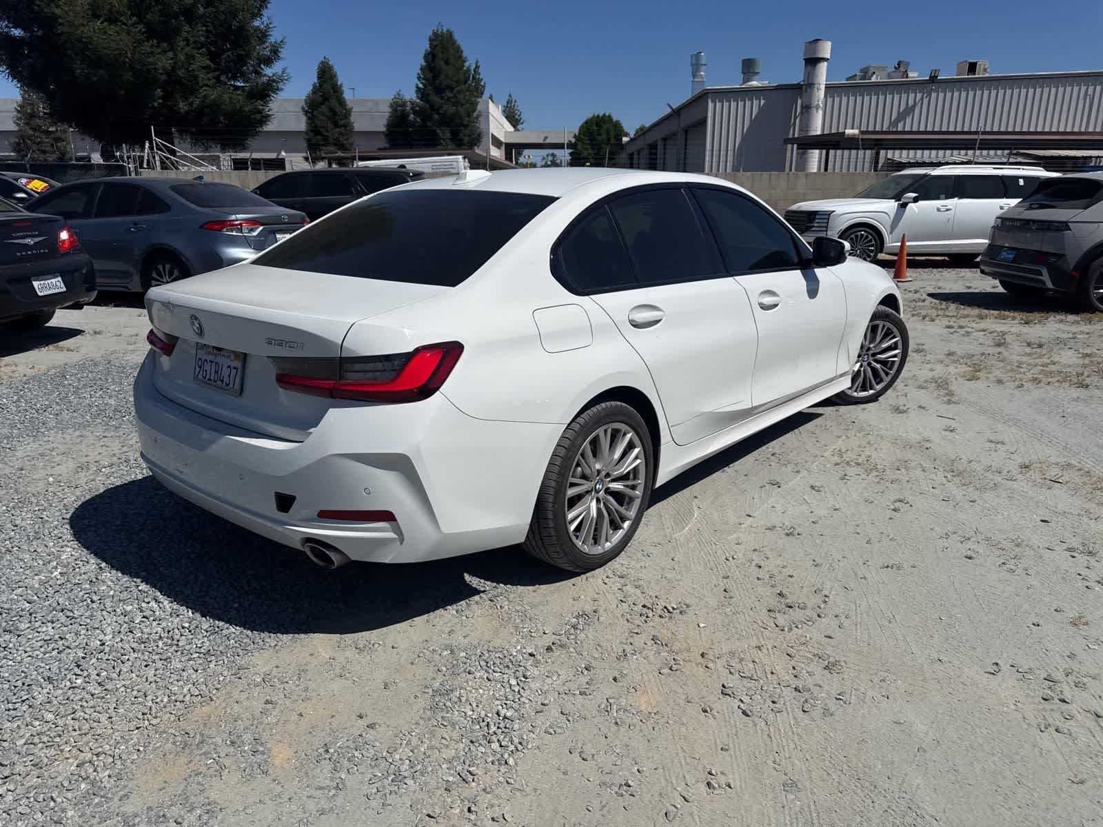 Thumbnail: 2023 BMW 3 Series - 4