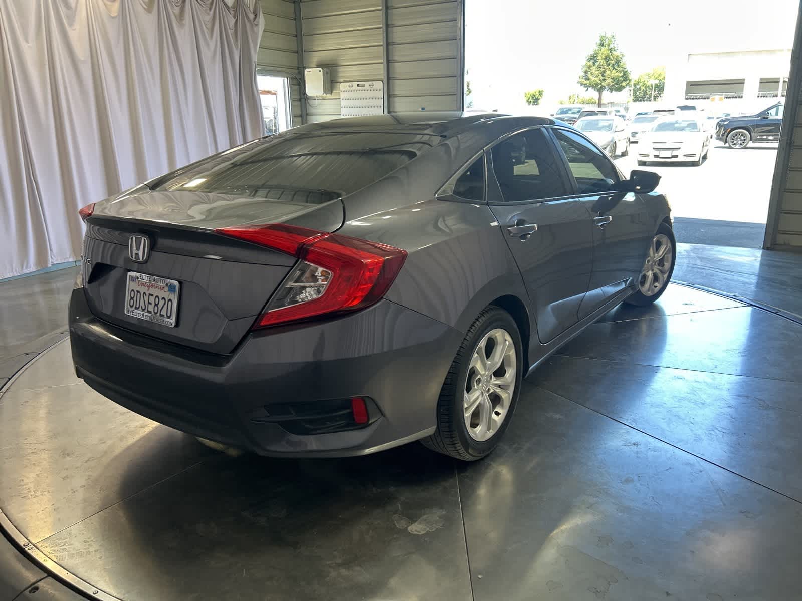 Thumbnail: 2018 Honda Civic - 9