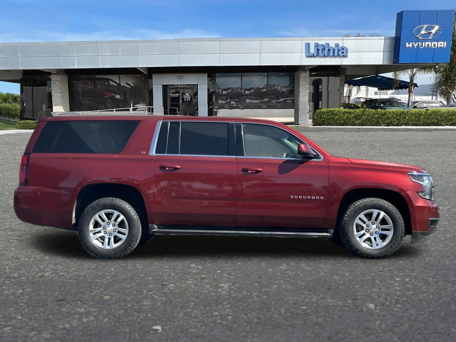 Thumbnail: 2017 Chevrolet Suburban - 8