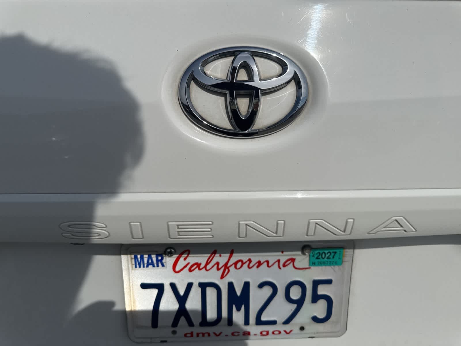 Thumbnail: 2017 Toyota Sienna - 12