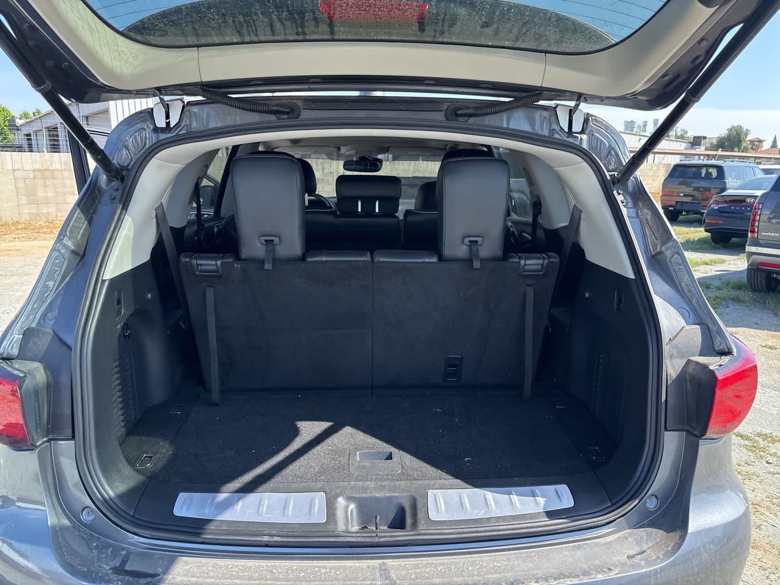 Thumbnail: 2019 INFINITI QX60 - 16