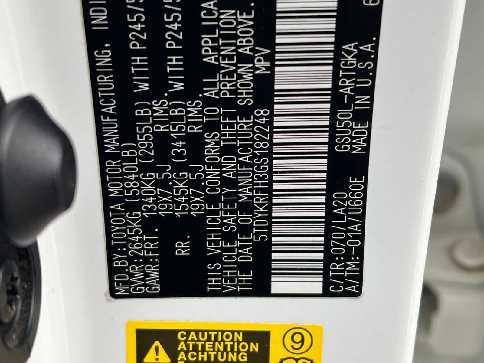 Thumbnail: 2016 Toyota Highlander - 32