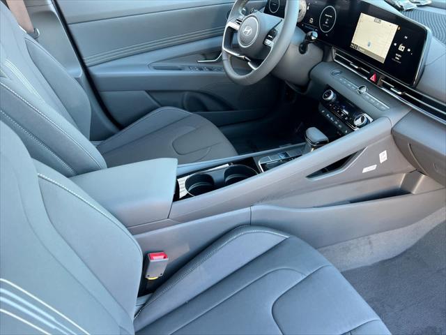 Thumbnail: 2025 Hyundai Elantra - 16