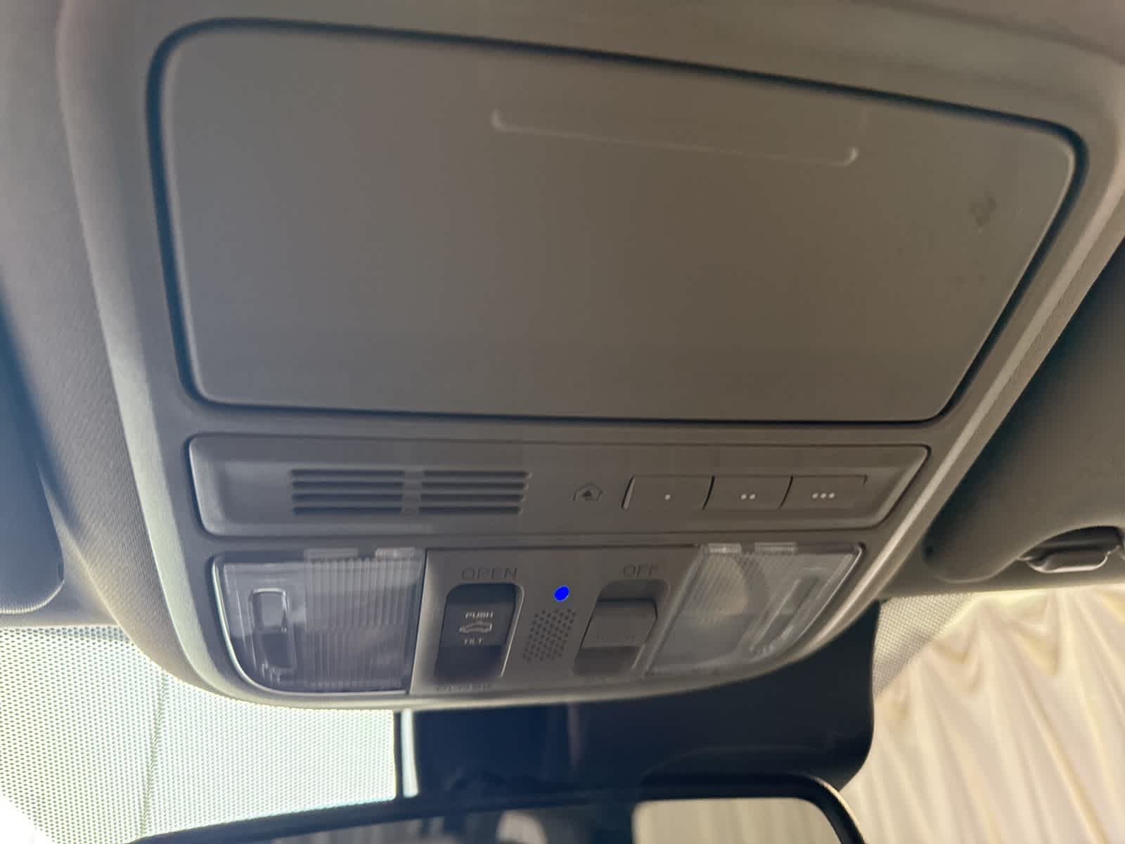 Thumbnail: 2016 Honda Pilot - 20