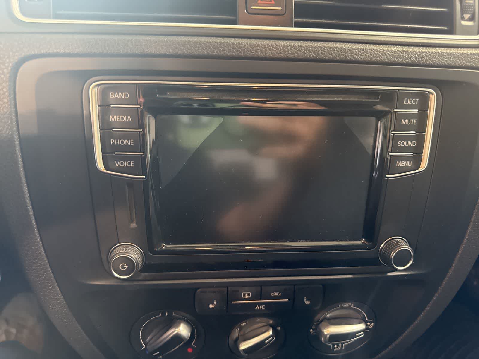 Thumbnail: 2017 Volkswagen Jetta - 27