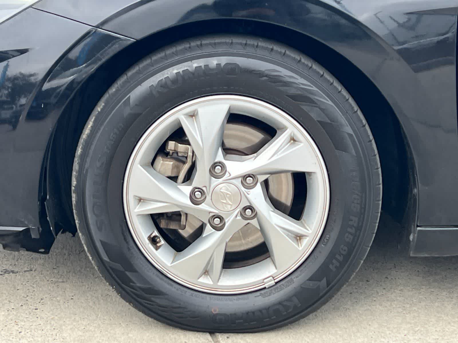 Thumbnail: 2021 Hyundai Elantra - 24