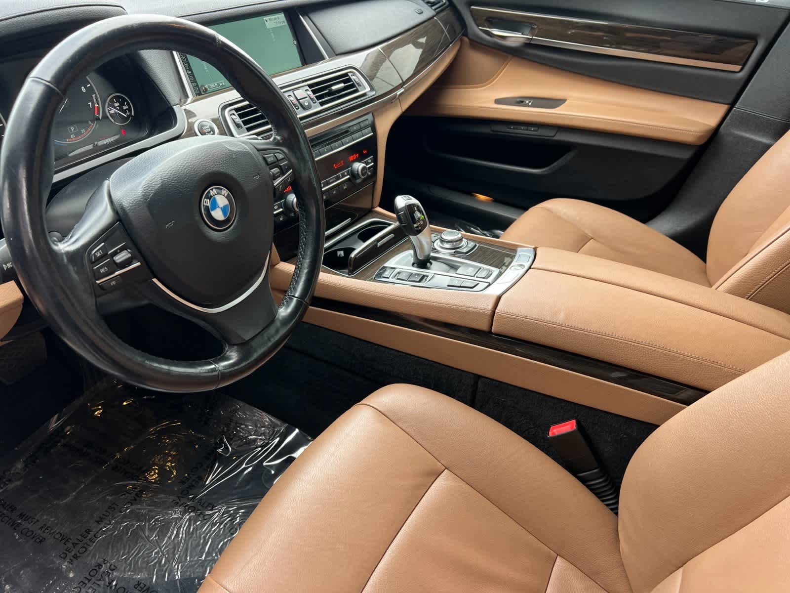 Thumbnail: 2013 BMW 7 Series - 12