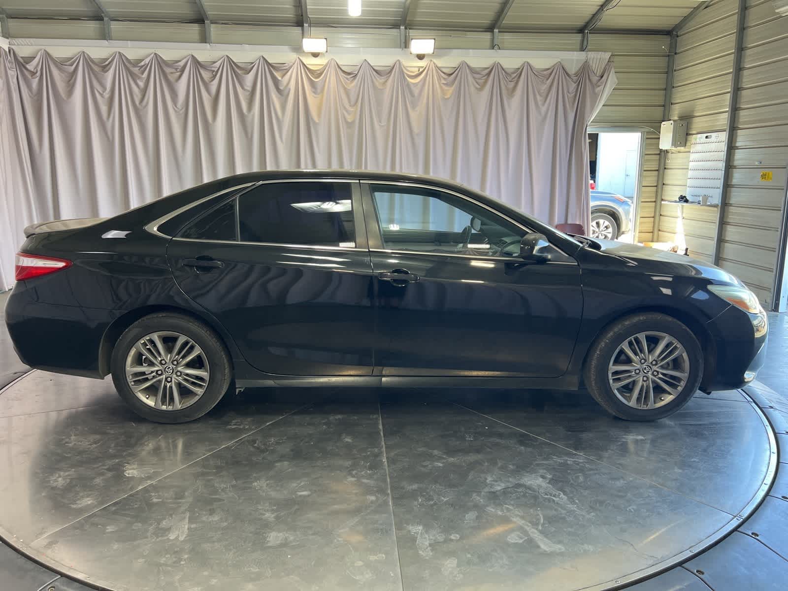 Thumbnail: 2015 Toyota Camry - 8