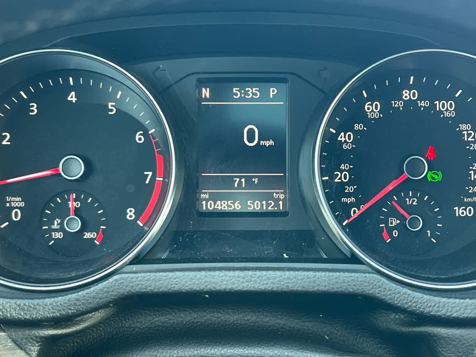 Thumbnail: 2016 Volkswagen Passat - 24