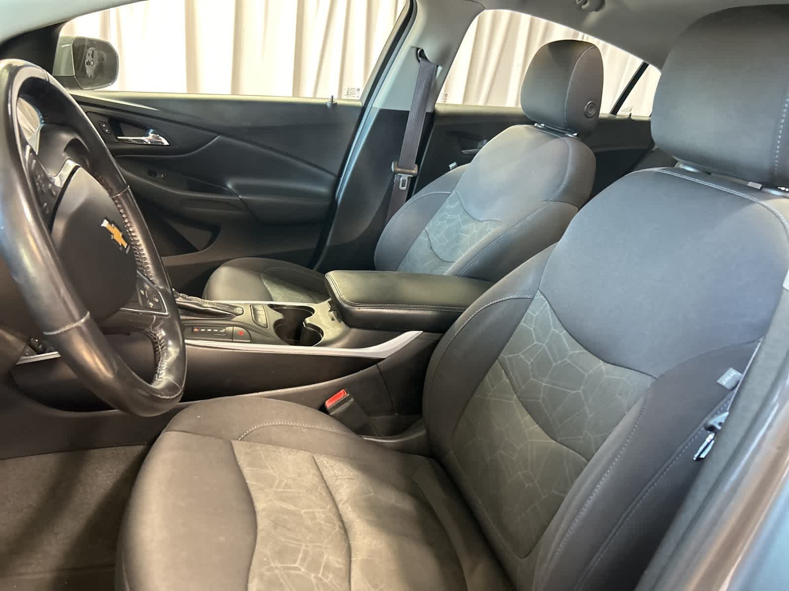 Thumbnail: 2017 Chevrolet Volt - 26