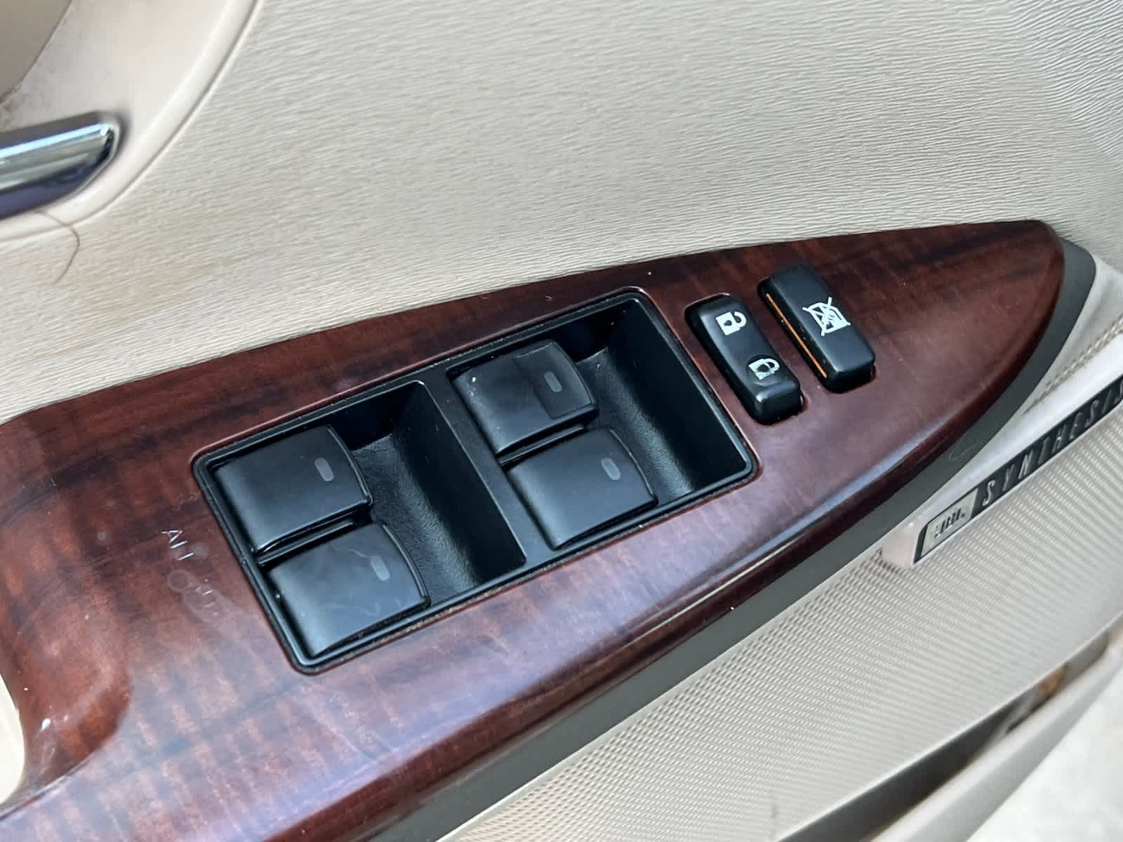 Thumbnail: 2011 Toyota Venza - 14