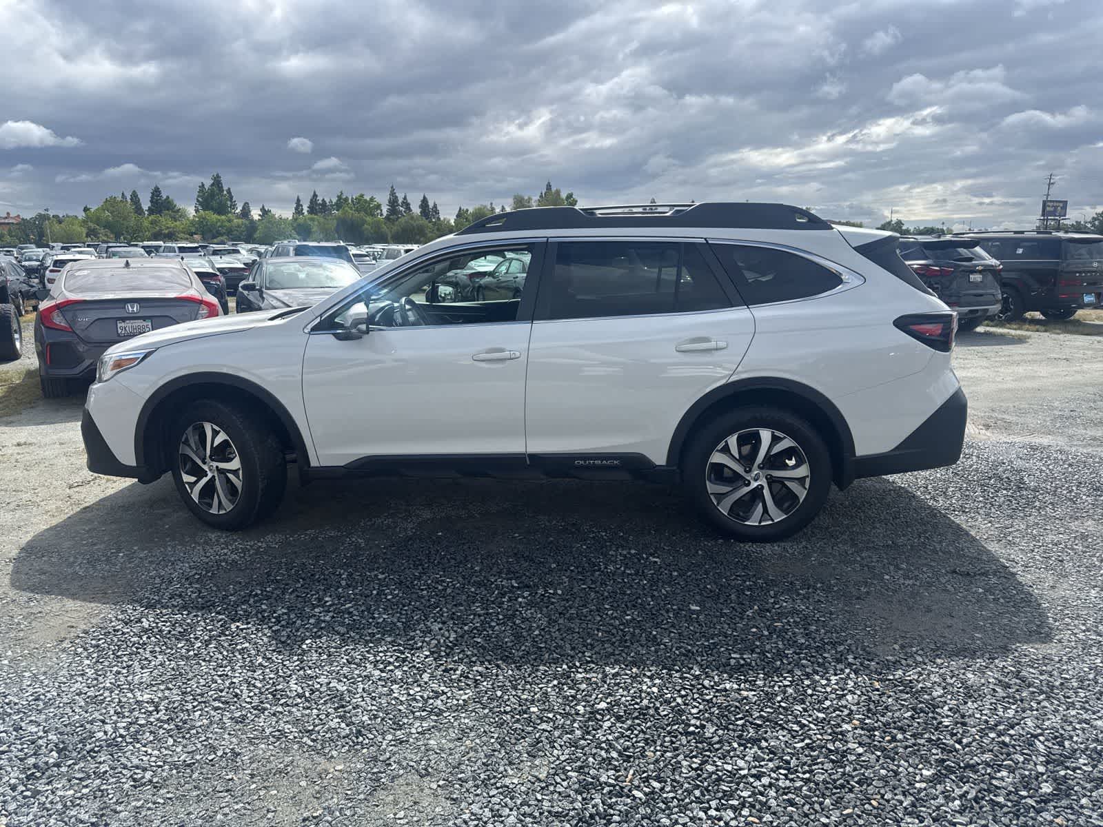 2022 Subaru Outback Limited photo 5