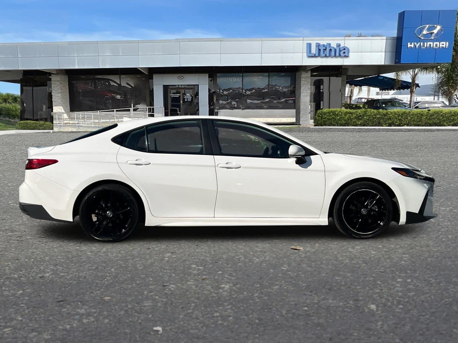 Thumbnail: 2025 Toyota Camry - 9