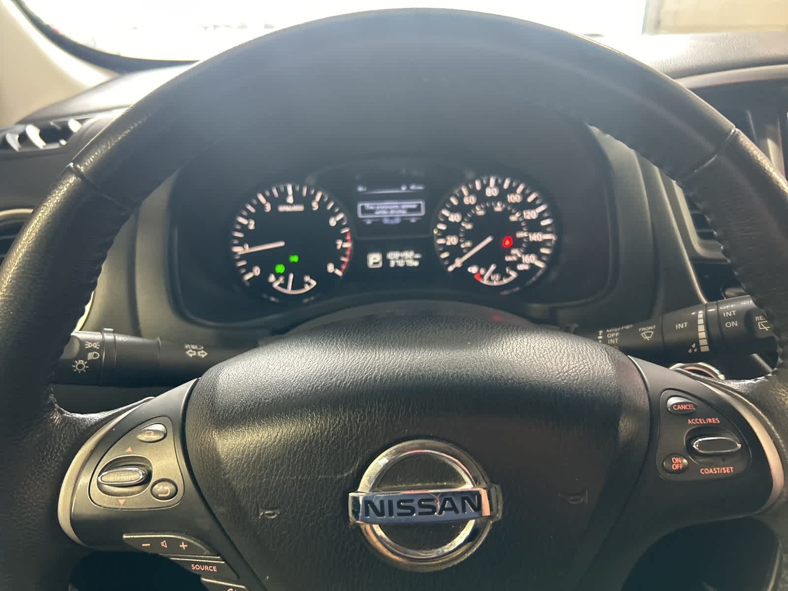 Thumbnail: 2015 Nissan Pathfinder - 30