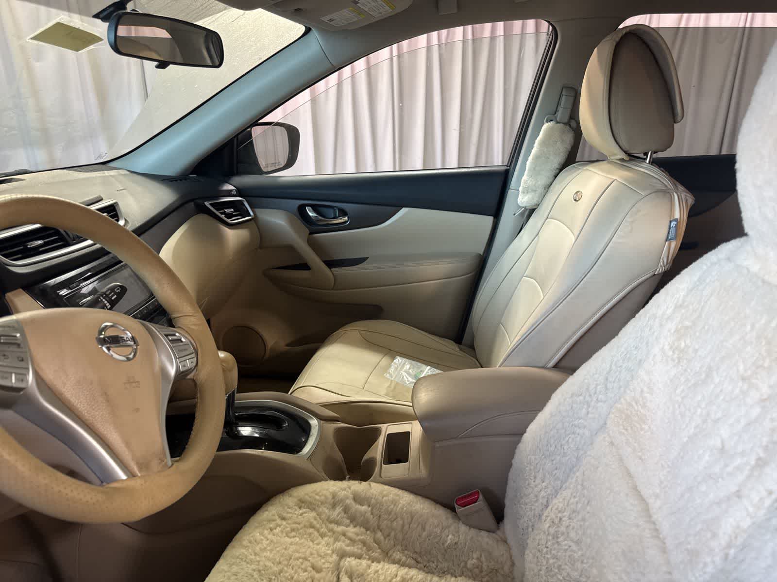 Thumbnail: 2015 Nissan Rogue - 19