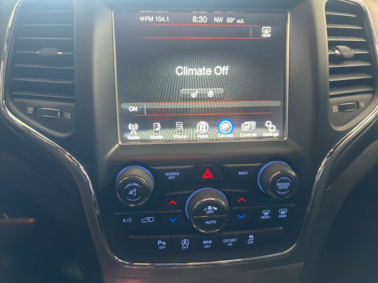 Thumbnail: 2017 Jeep Grand Cherokee - 28