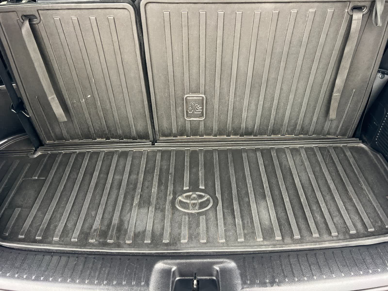 Thumbnail: 2019 Toyota Highlander - 16