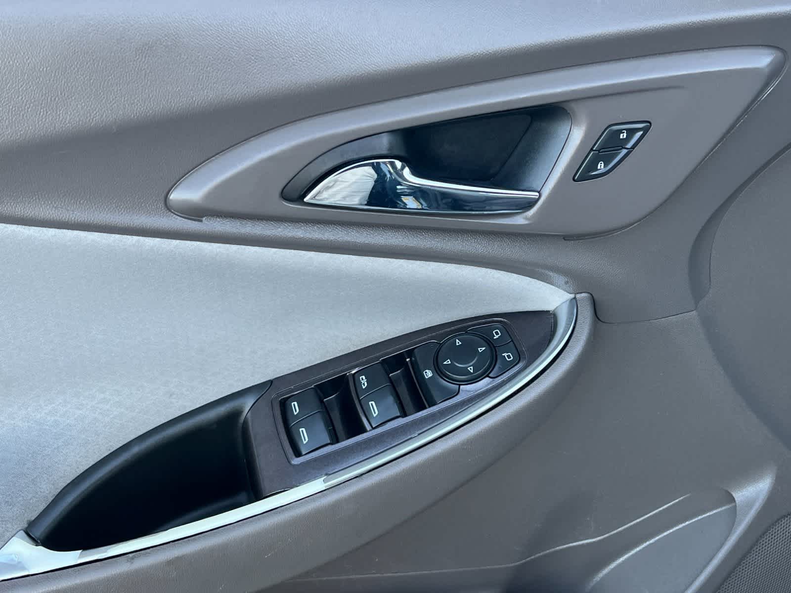 Thumbnail: 2019 Chevrolet Malibu - 12