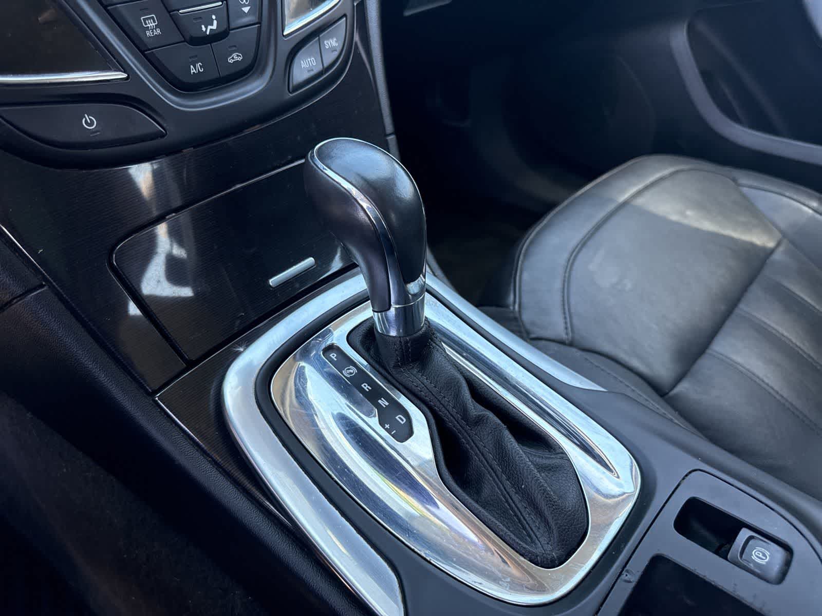 Thumbnail: 2017 Buick Regal - 22