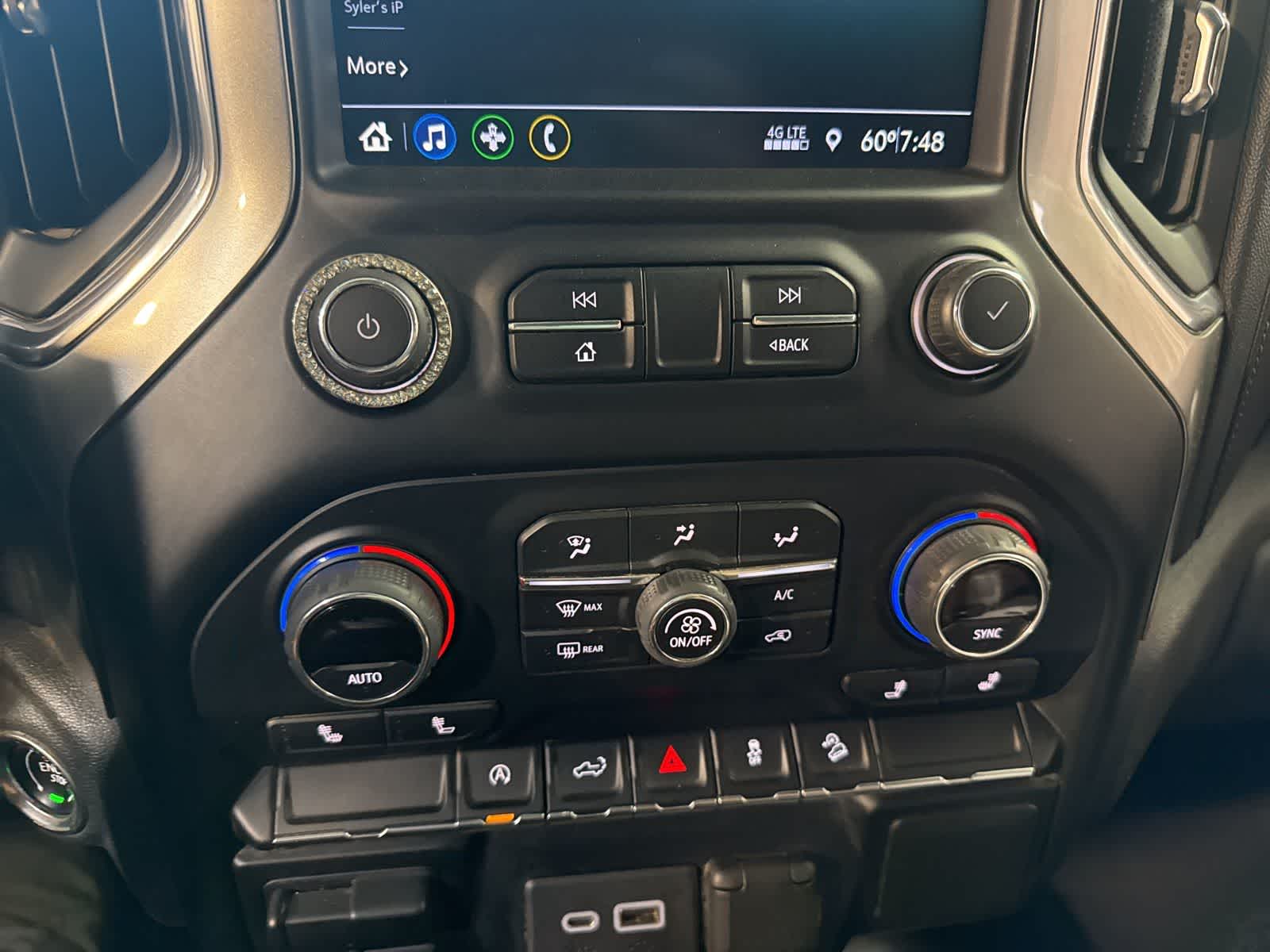 Thumbnail: 2021 Chevrolet Silverado 1500 - 26