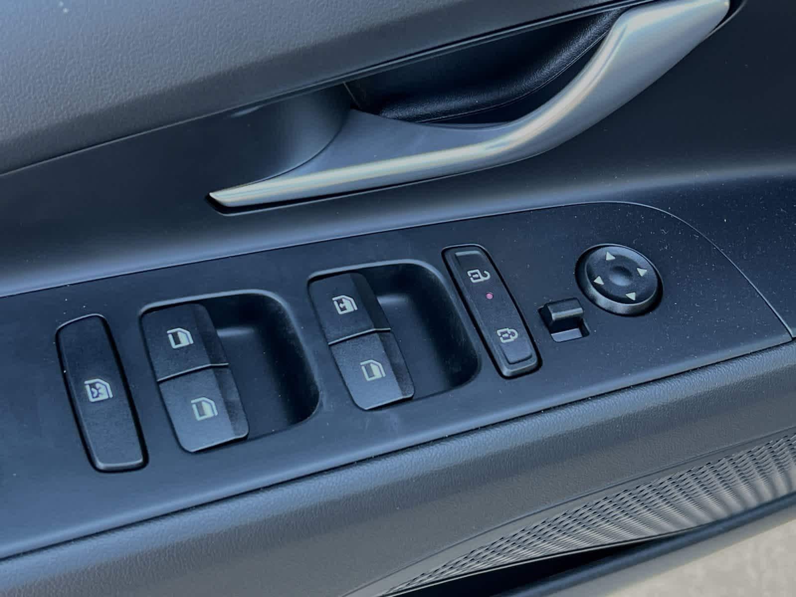 Thumbnail: 2025 Hyundai Elantra - 14