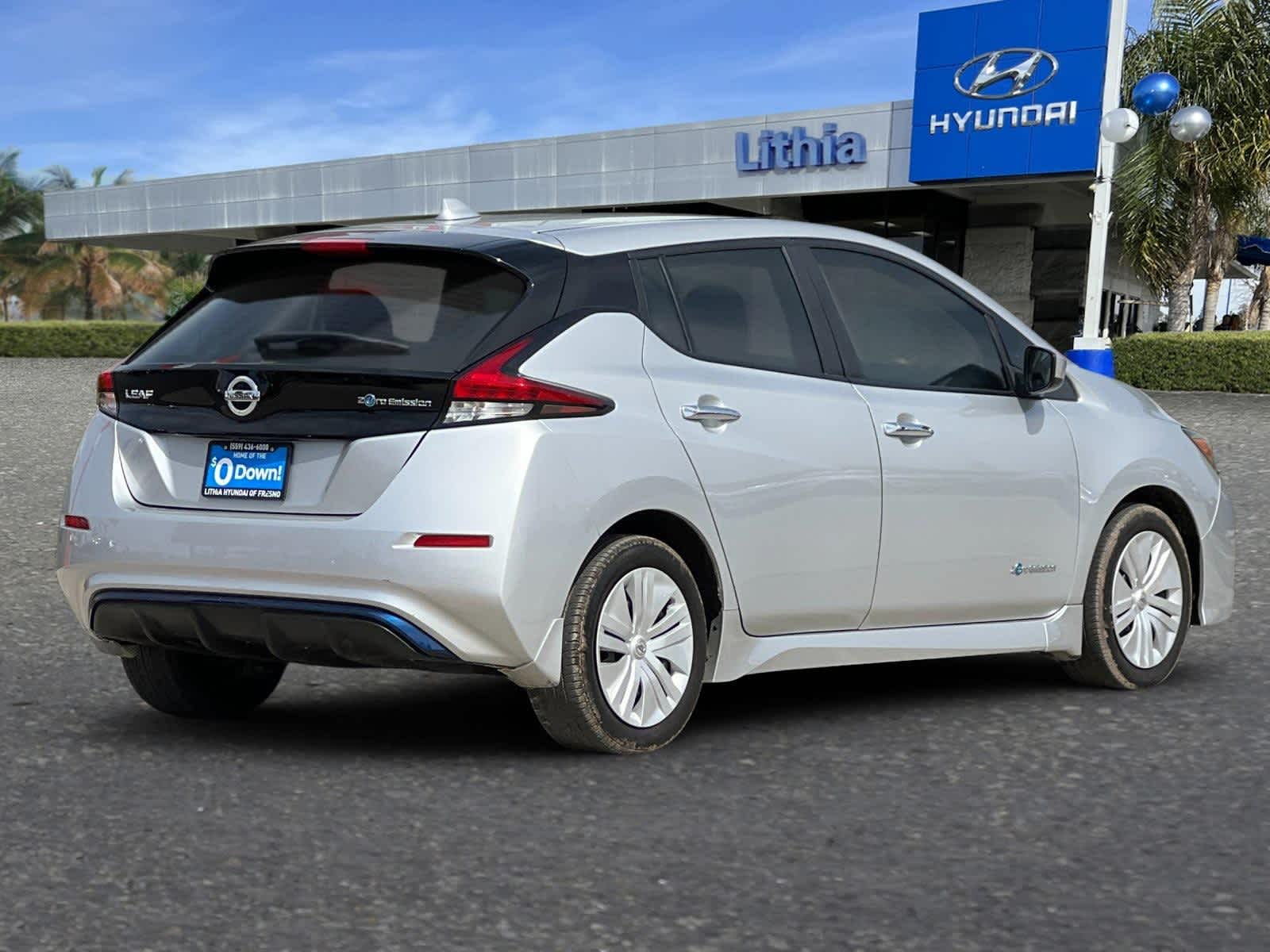 Used 2018 Nissan LEAF S with VIN 1N4AZ1CP1JC301441 for sale in Fresno, CA