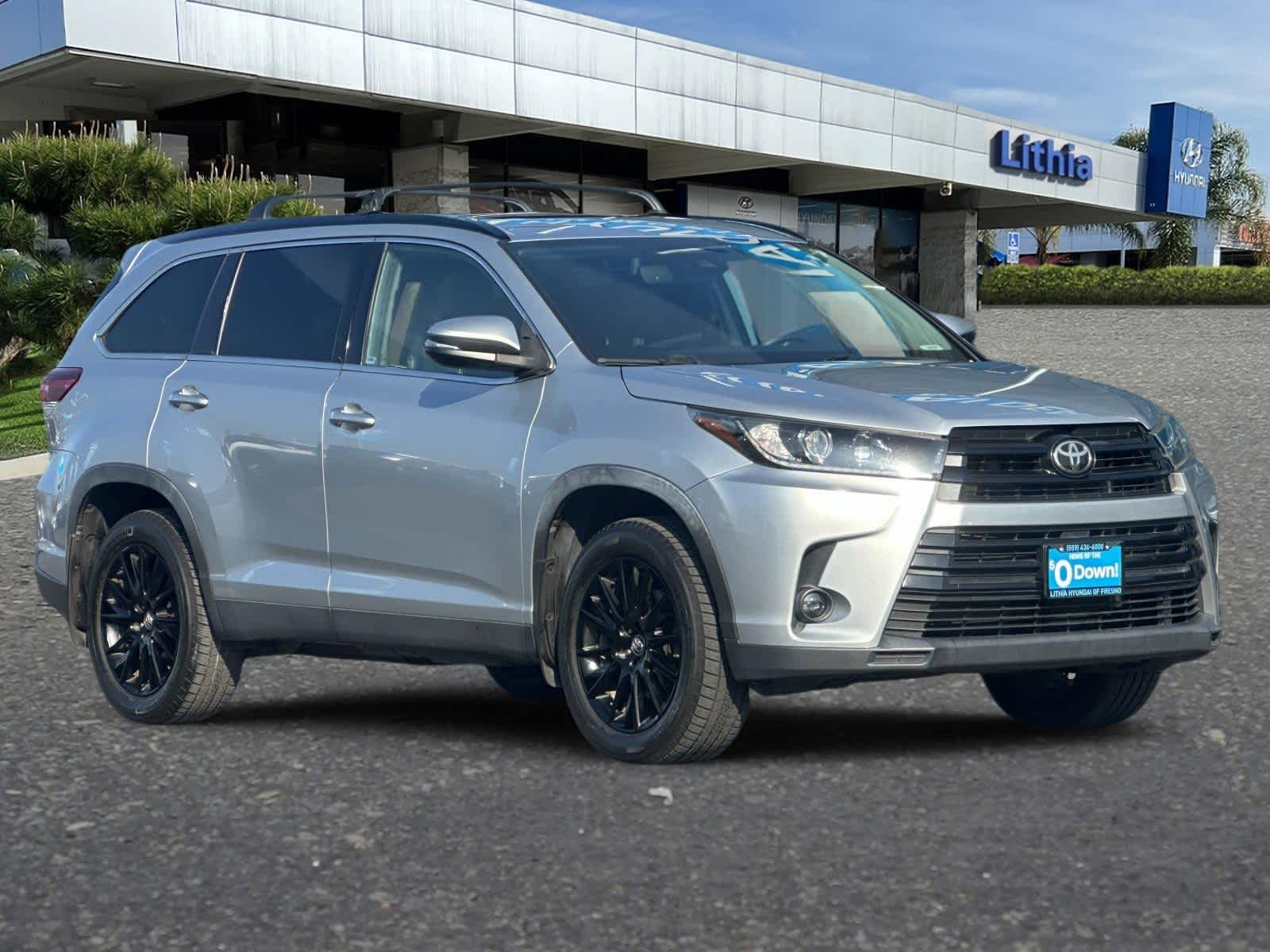 Thumbnail: 2019 Toyota Highlander - 9