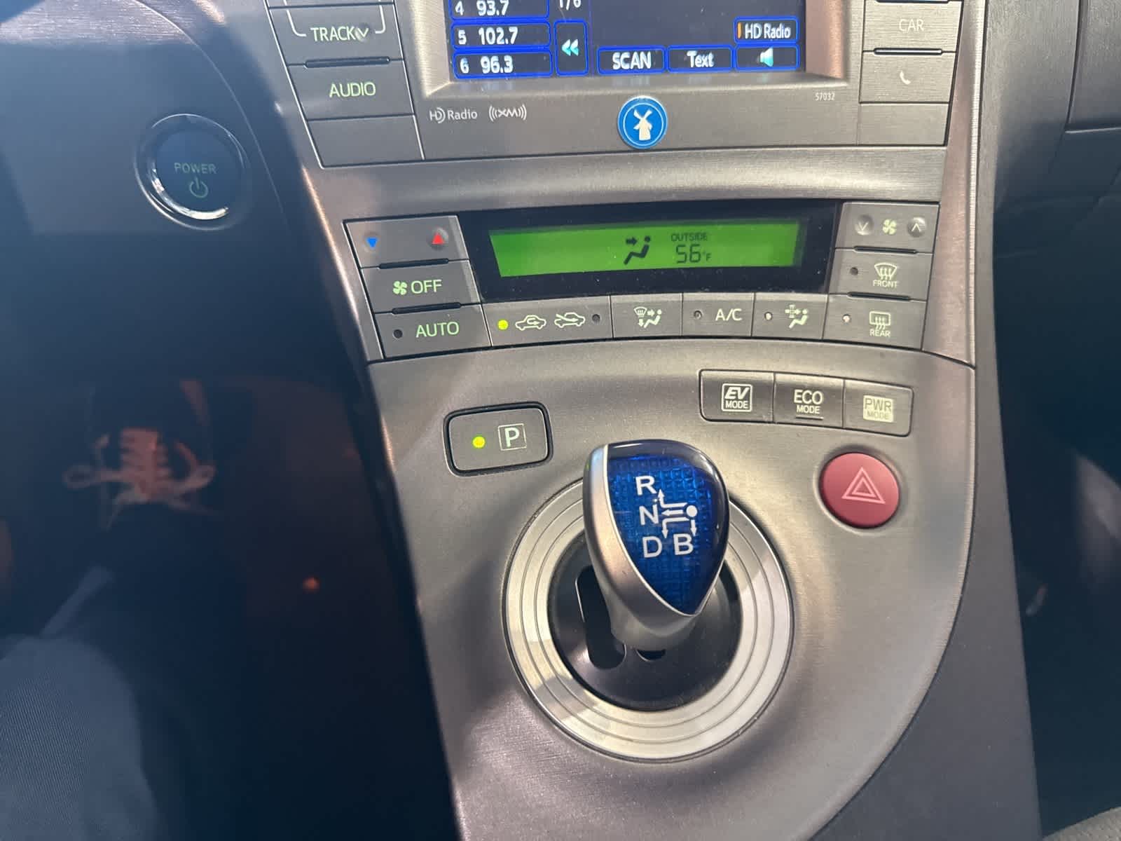 Thumbnail: 2014 Toyota Prius - 21