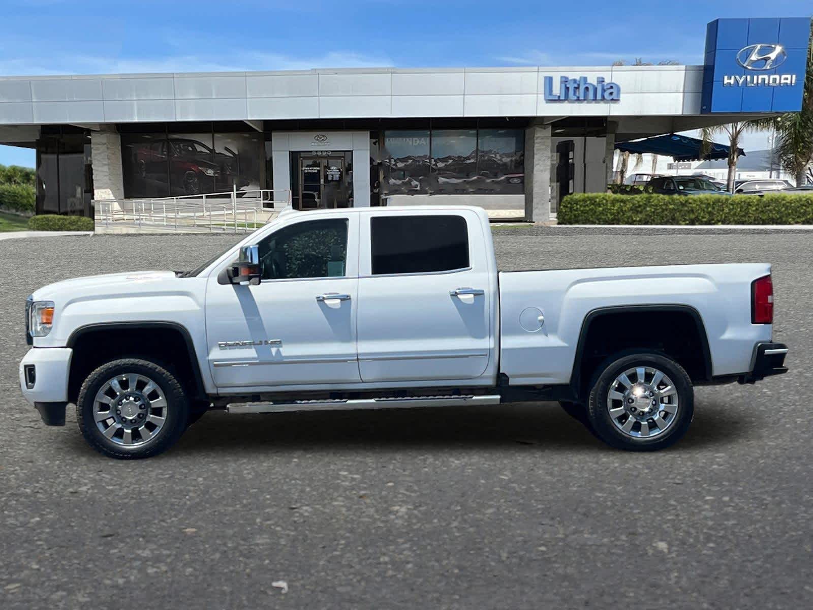 Thumbnail: 2019 GMC Sierra 2500 - 5
