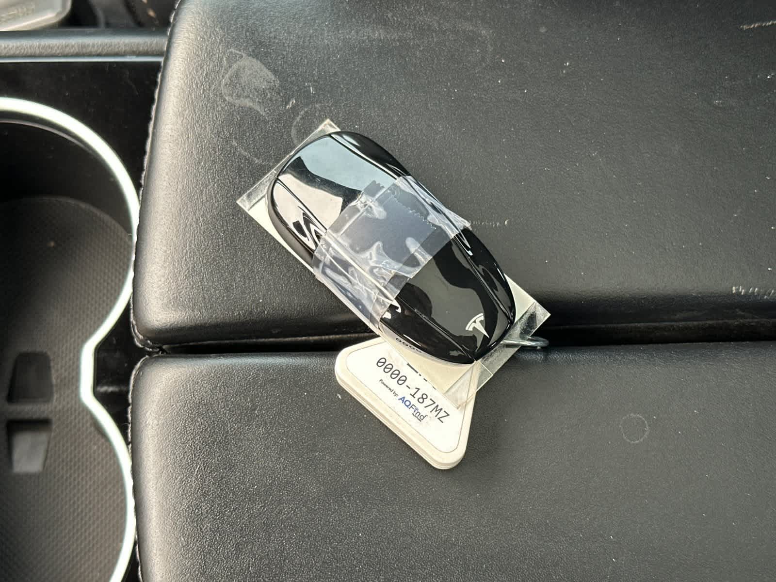 Thumbnail: 2016 Tesla Model S - 28