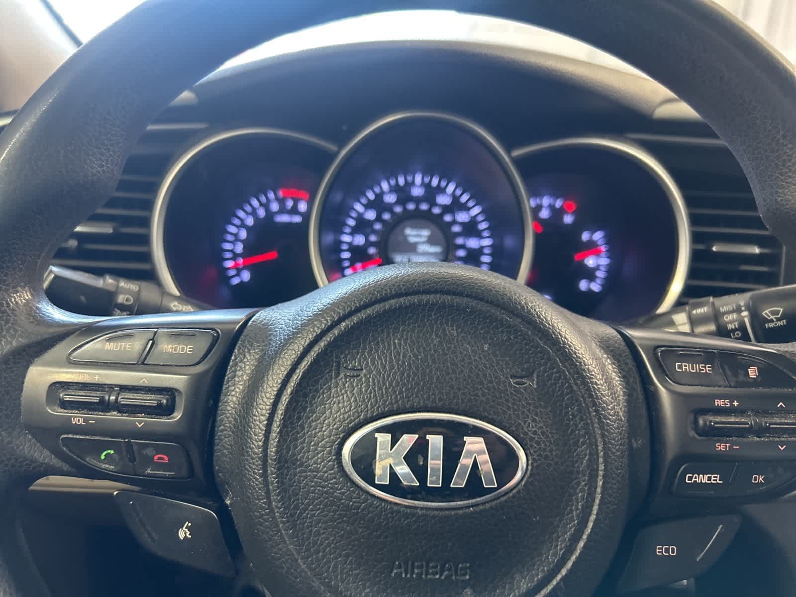 Thumbnail: 2014 Kia Optima - 24