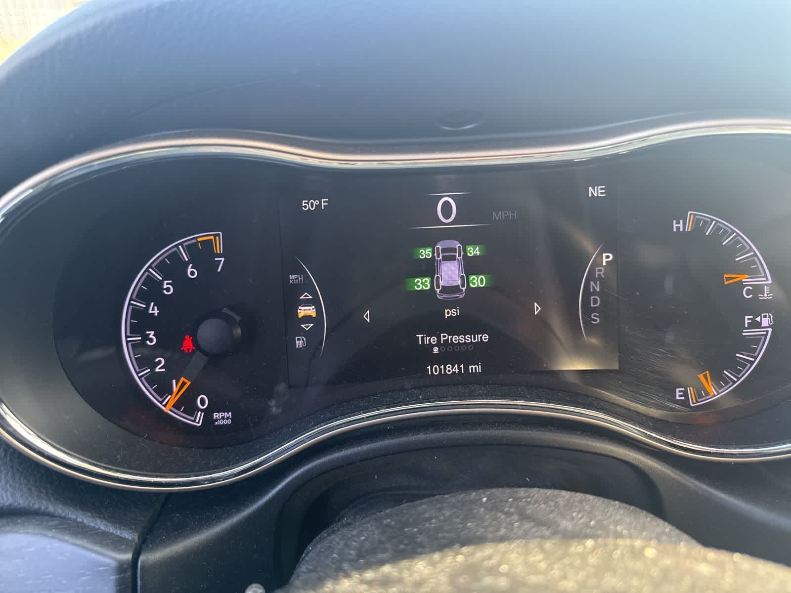 Thumbnail: 2015 Jeep Grand Cherokee - 21