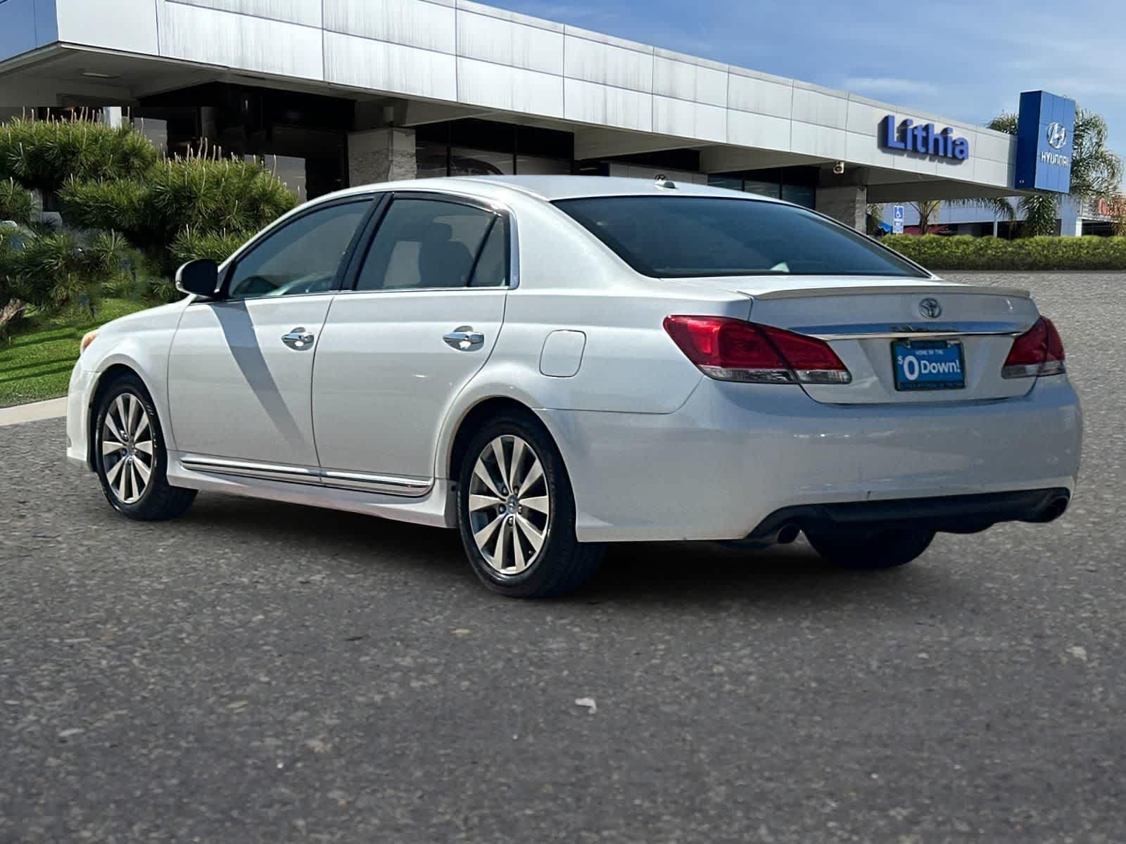 Thumbnail: 2011 Toyota Avalon - 7