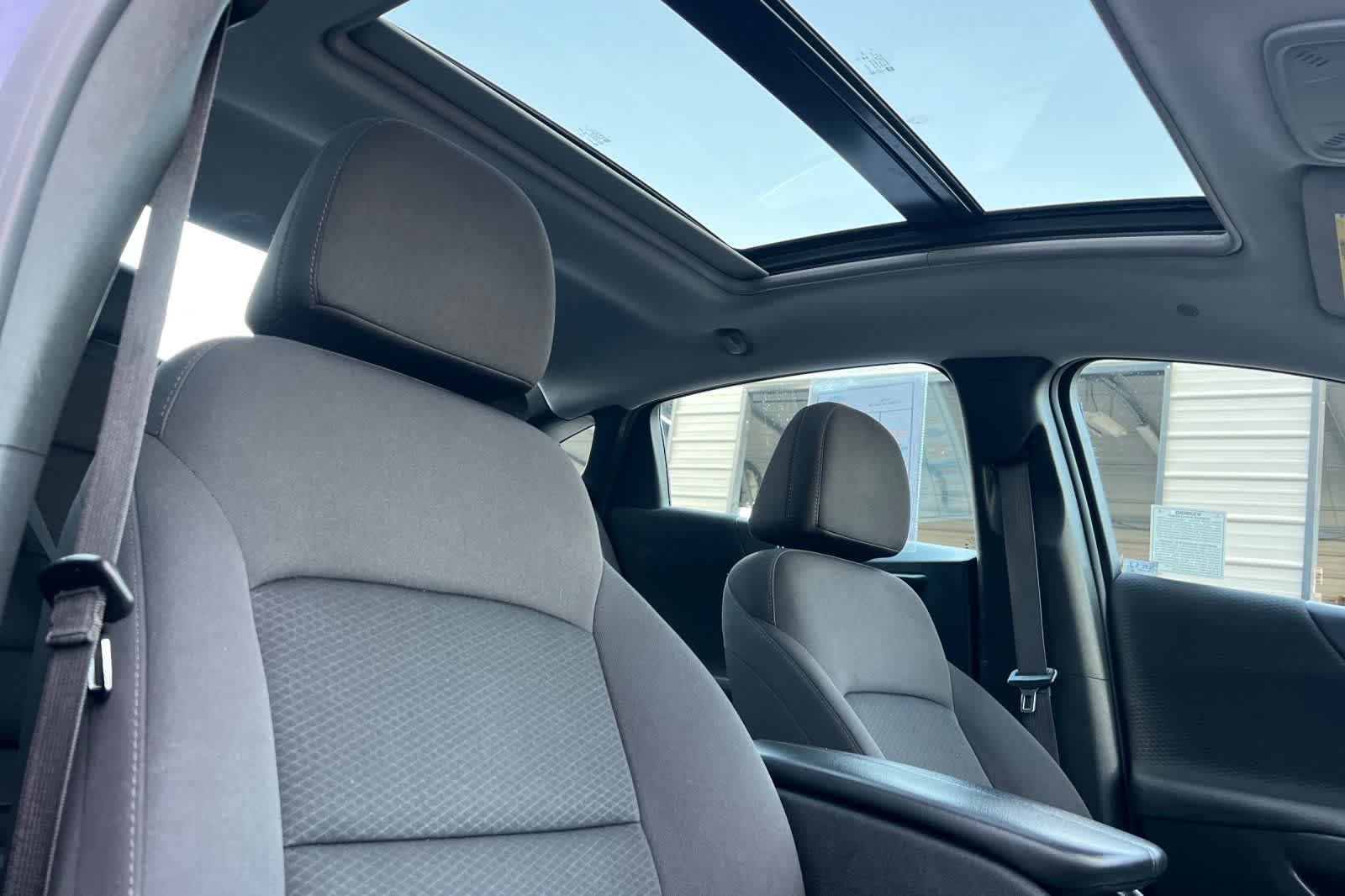 Thumbnail: 2023 Chevrolet Malibu - 16