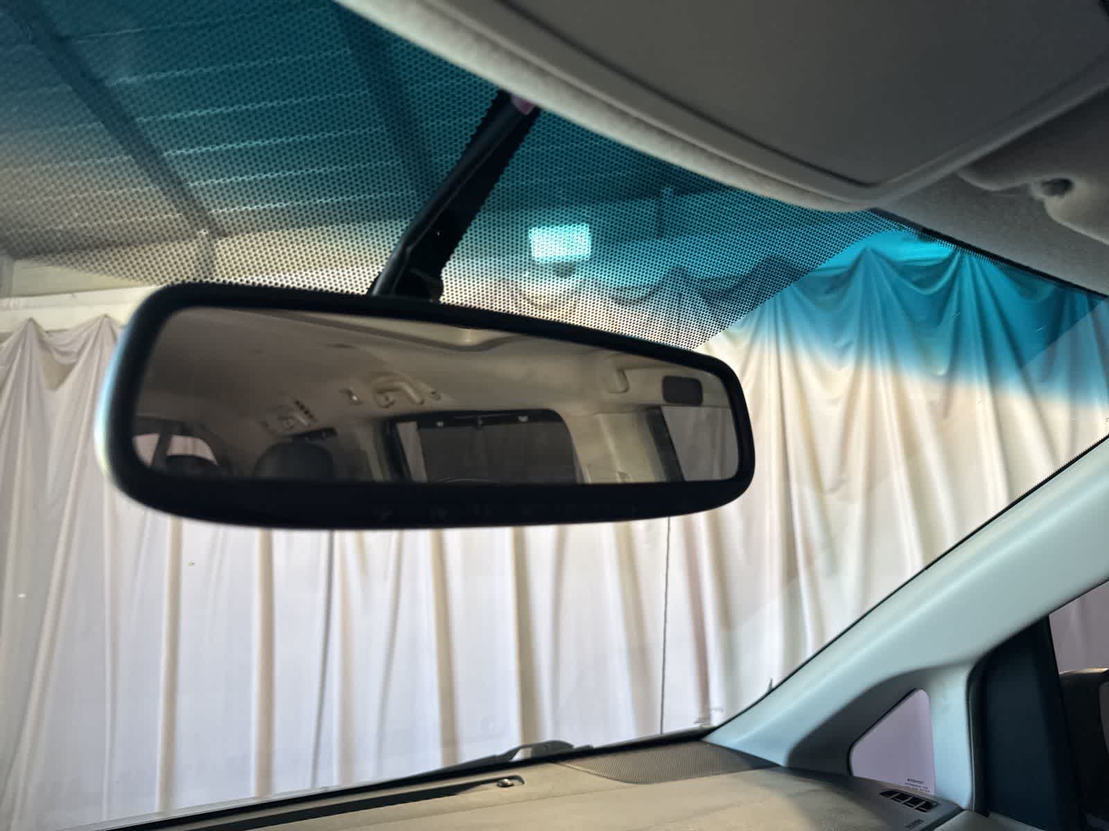 Thumbnail: 2014 Toyota Sienna - 27