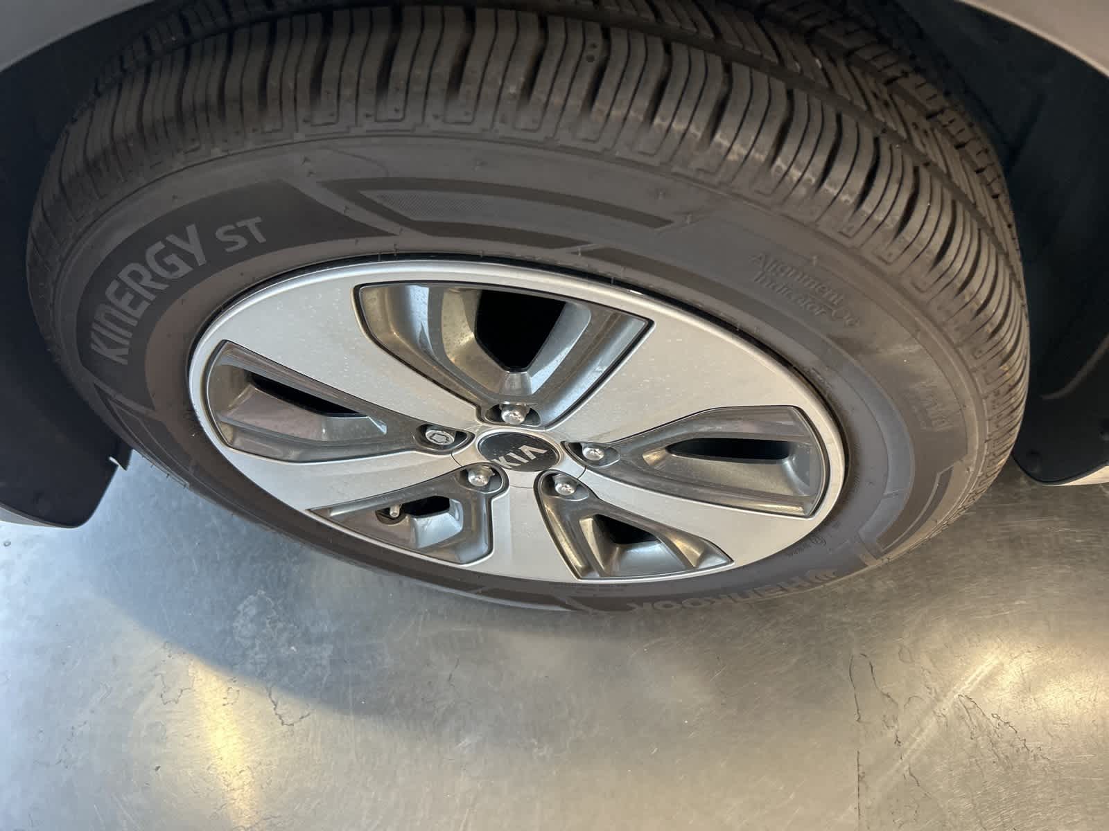 Thumbnail: 2019 Kia Niro - 17