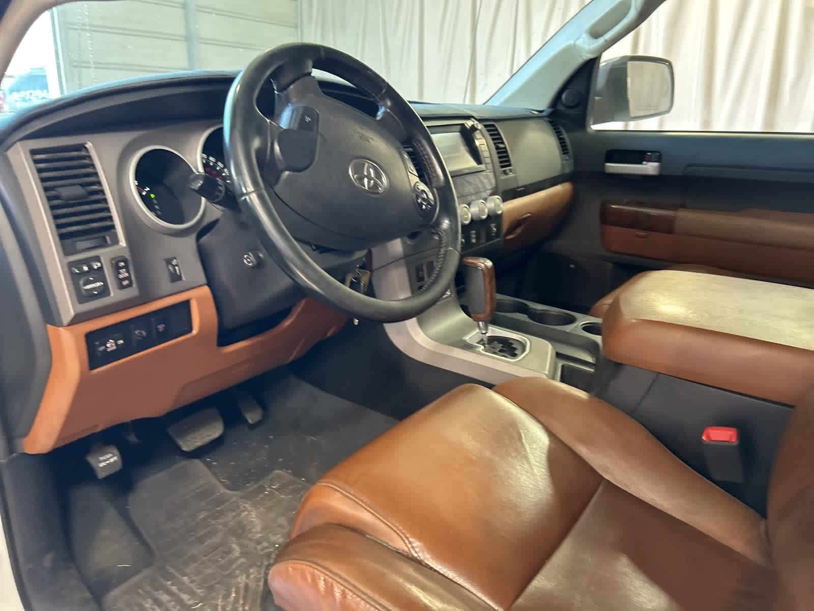 Thumbnail: 2013 Toyota Tundra - 26