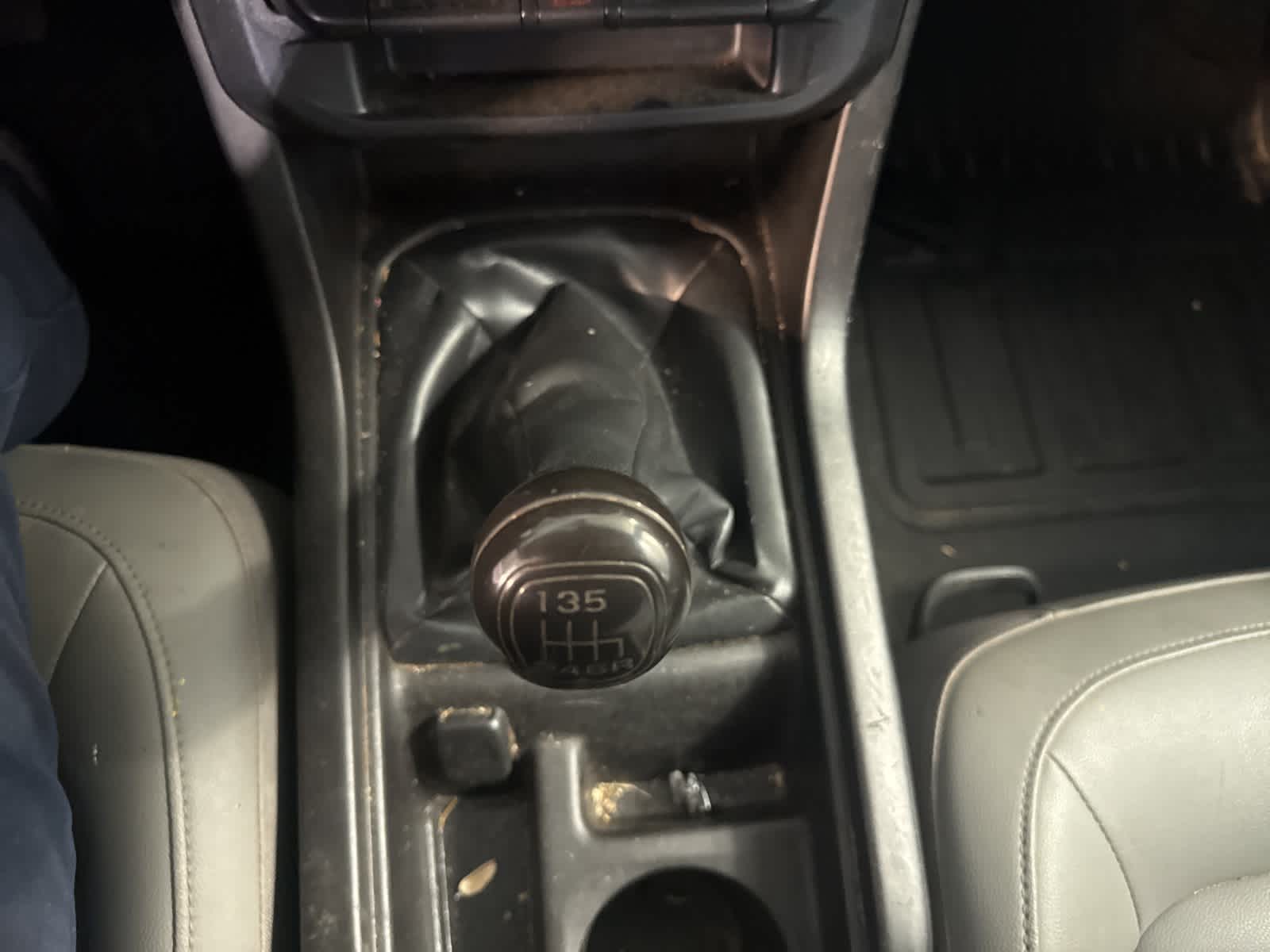 Thumbnail: 2015 Chevrolet Colorado - 23