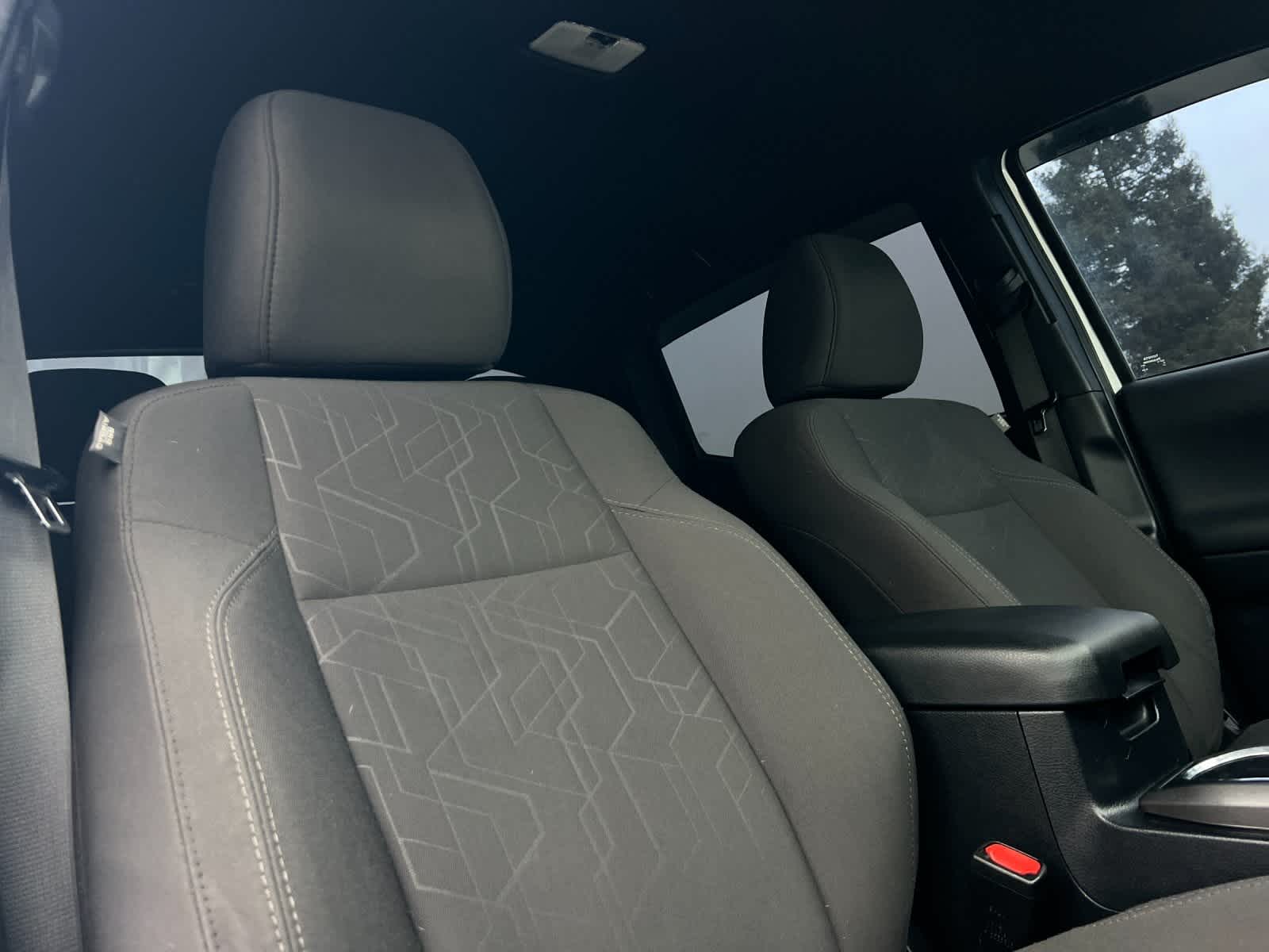 Thumbnail: 2018 Toyota Tacoma - 16