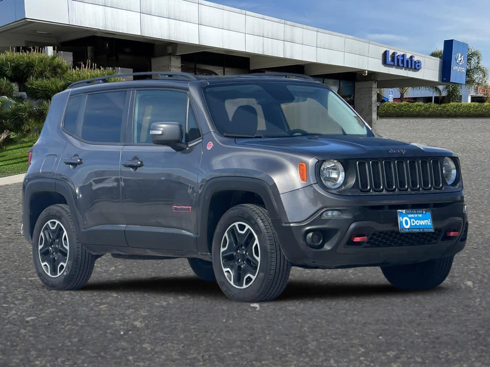 Thumbnail: 2016 Jeep Renegade - 10