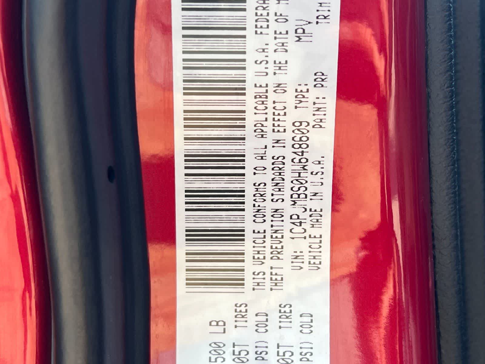 Thumbnail: 2017 Jeep Cherokee - 31