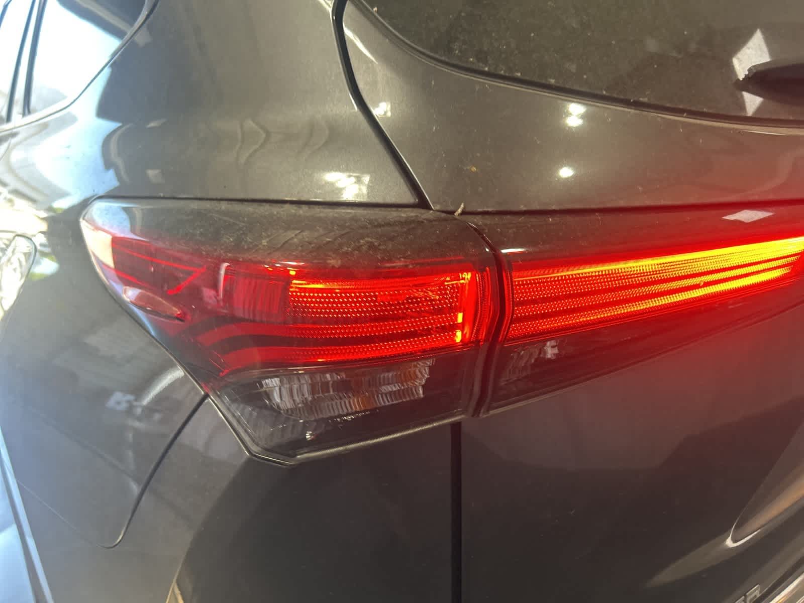 Thumbnail: 2022 Toyota Highlander - 13