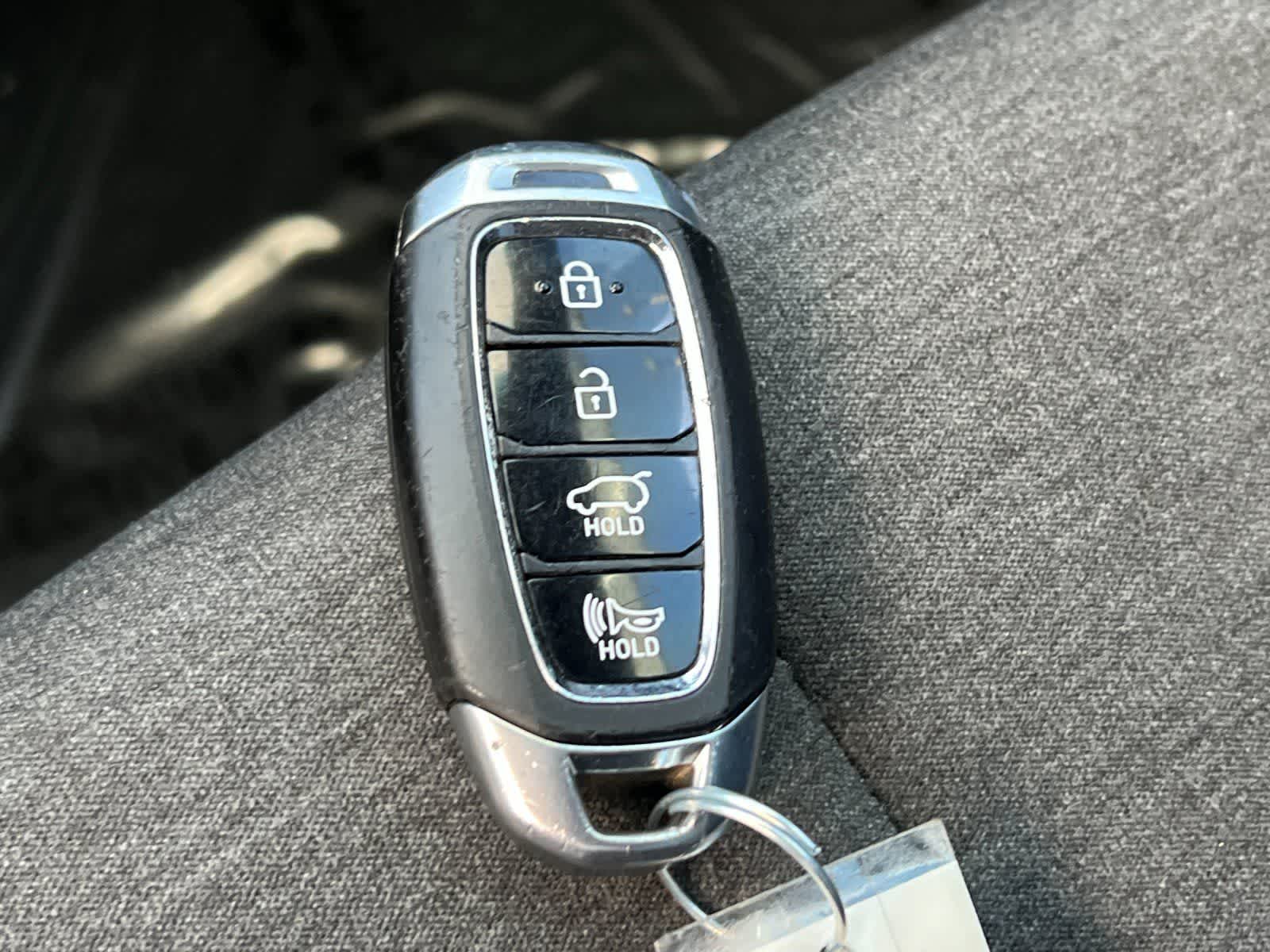 Thumbnail: 2019 Hyundai Veloster - 27