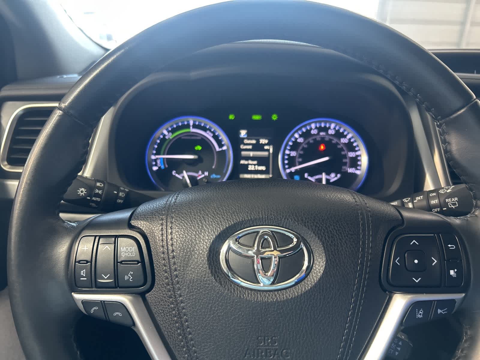 Thumbnail: 2019 Toyota Highlander - 30