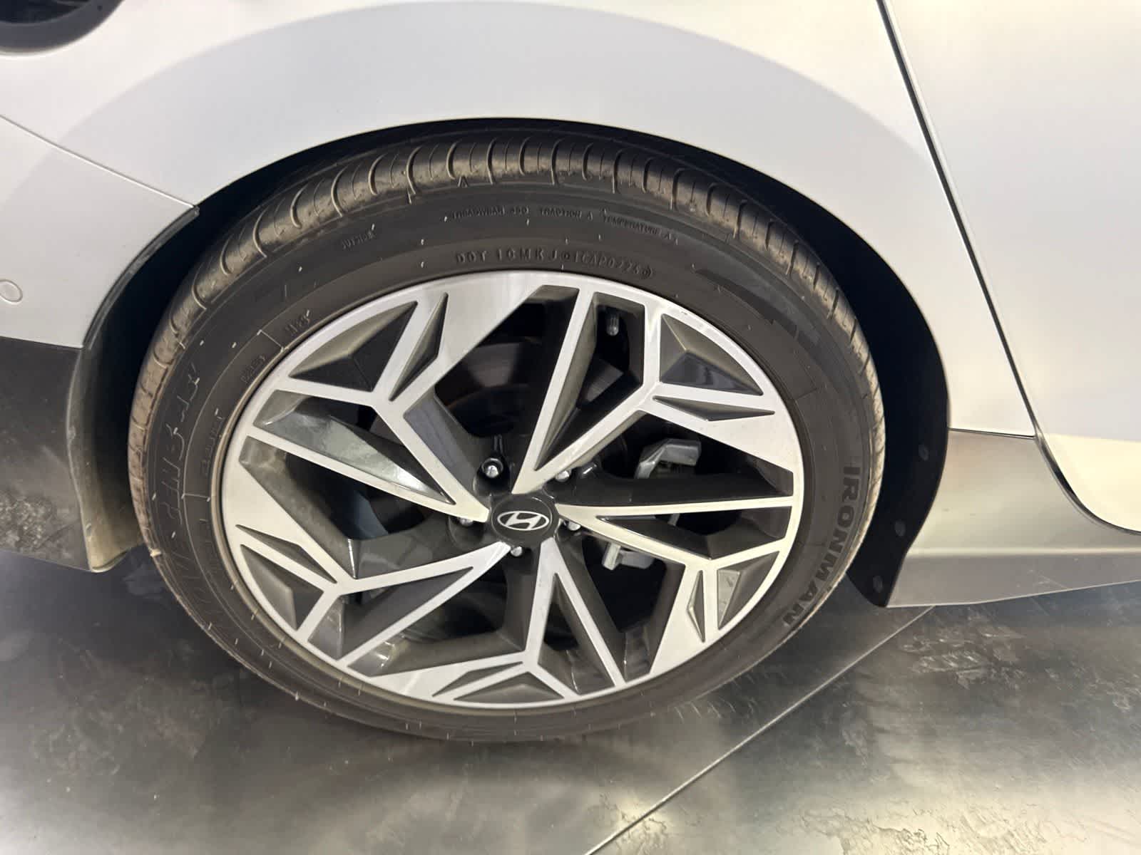 Thumbnail: 2024 Hyundai Ioniq 6 - 13
