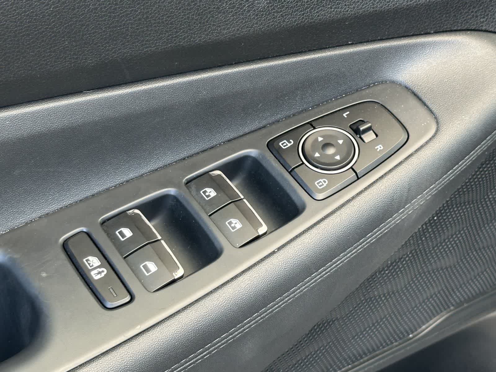 Thumbnail: 2023 Hyundai Santa Fe - 14